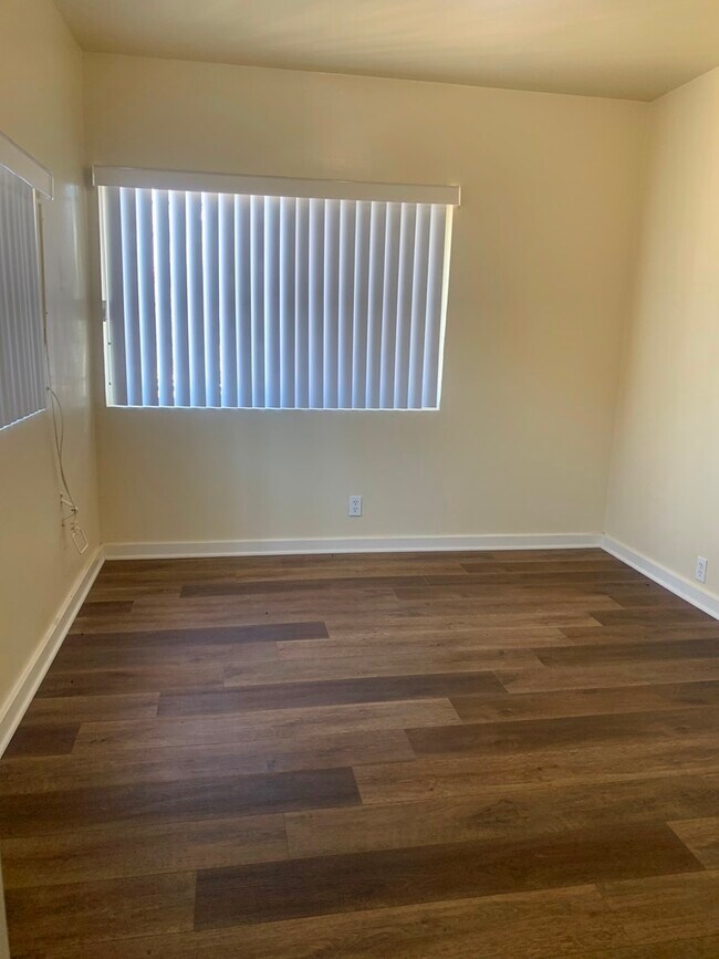 Photo - 11015 S San Pedro St Unit 11015