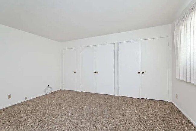 Photo - 200 Chester Way
