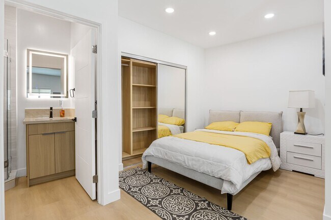 Photo - 1342 S Ogden Dr Unit #1346 1/2