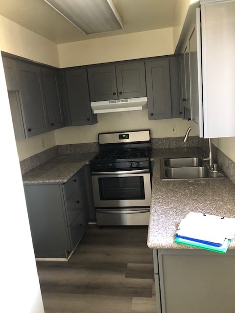 Building Photo - 1325 Hoover S St Unit 209