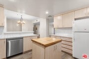 Photo - 5350 White Oak Ave Unit 209