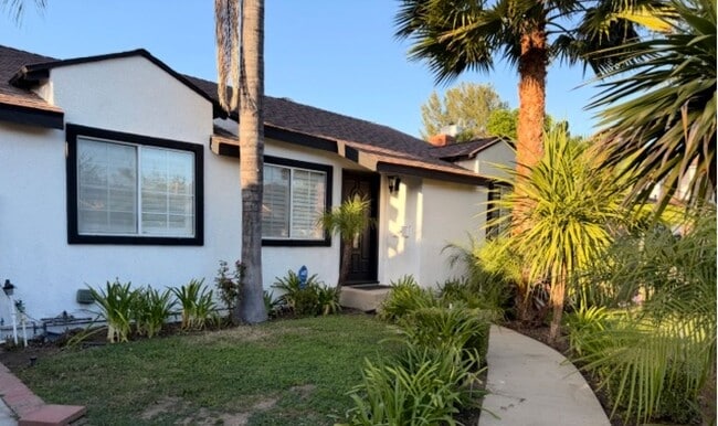 Building Photo - 14843 Morrison St