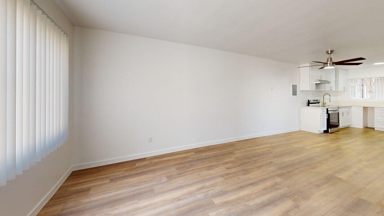 3D Tour - 1261-1281 Rosecrans Ave.