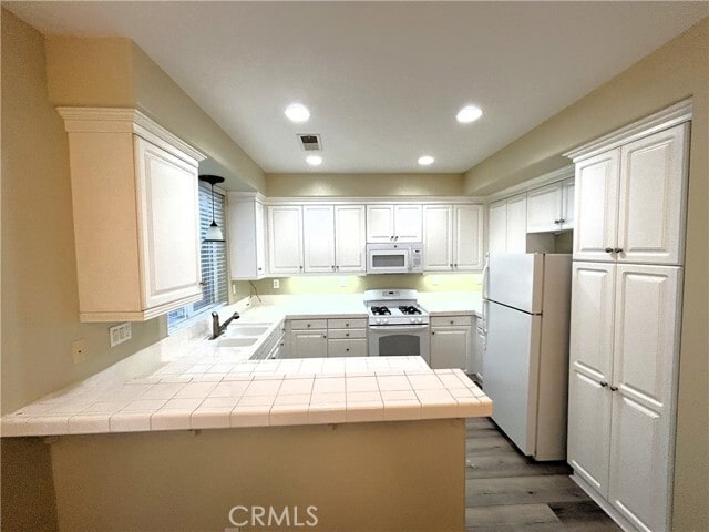 Photo - 7030 Angora St