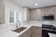 2BR, 3BA - 920SF - Kitchen - 1317 Punta Gorda Street
