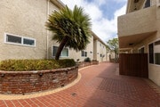 Photo - 1525 S Saltair Ave Apartments