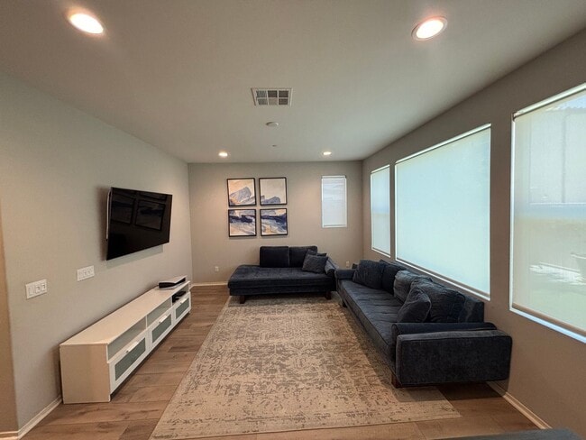 Photo - Spacious 3-Bedroom Home with Community Ame...