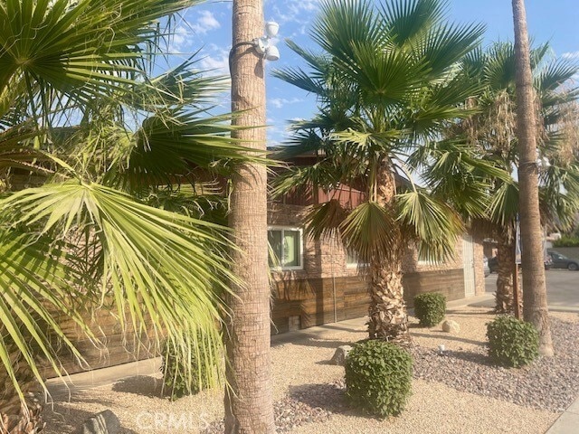 Building Photo - 51099 Eisenhower Dr Unit 4