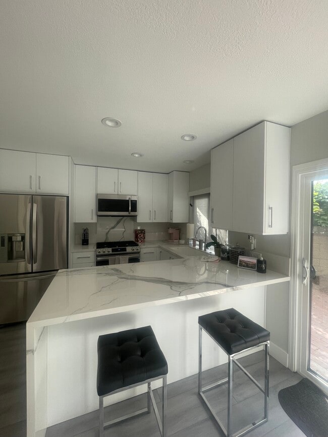 Building Photo - 12522 Montecito Rd