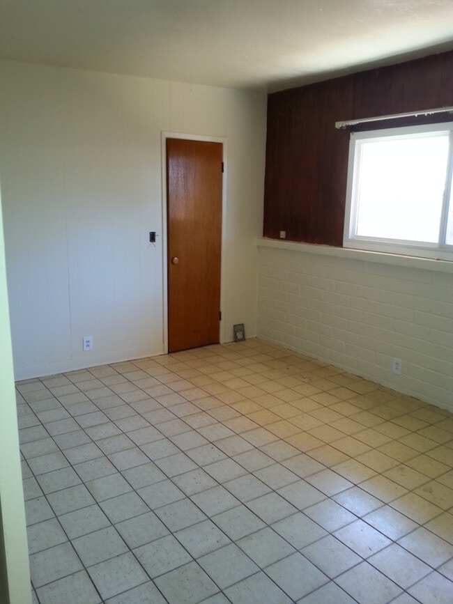 Building Photo - 566-568 Emory Street Unit 566 Rental