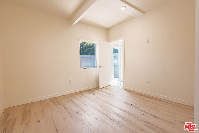 Photo - 7273 Birdview Ave