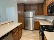 C Unit 200 - Villa Dickens Apartments