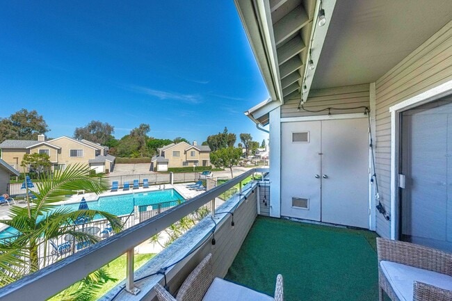 Building Photo - Gated 2BR Condo with Pool View Unit 1
