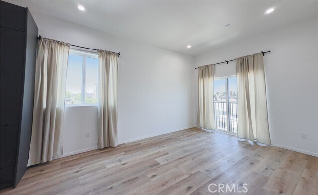 Photo - 121 S Coronado St