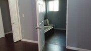 Bathtub - 22635 Oxnard St House