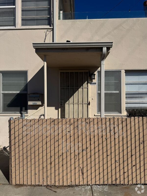 Building Photo - 5008 Muir Ave Rental