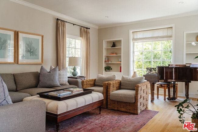 Photo - 231 S Thurston Ave