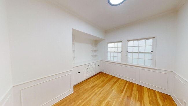 Photo - 120 Sweetzer Ave Unit 122
