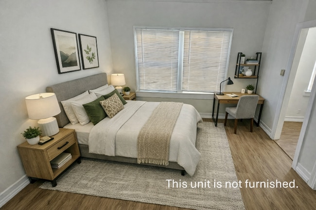 Building Photo - 1005 W 23rd St