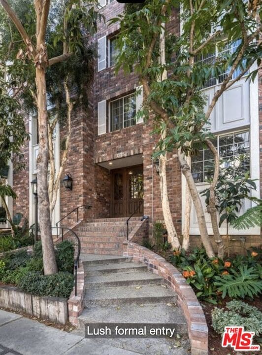 Photo - 1375 Kelton Ave Unit 407