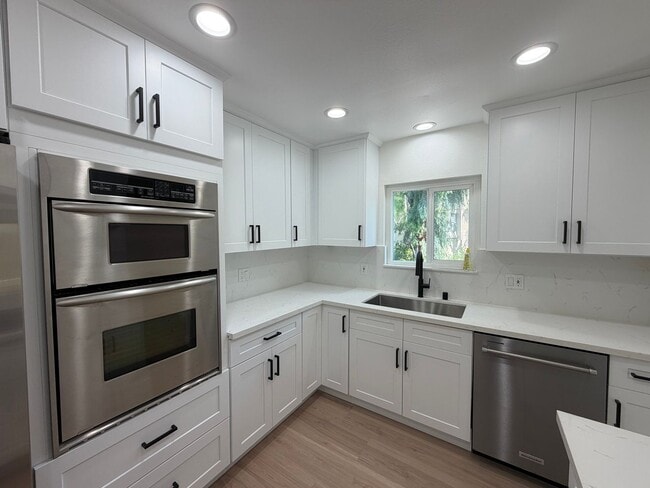 Photo - 4814 Hollow Corner Rd