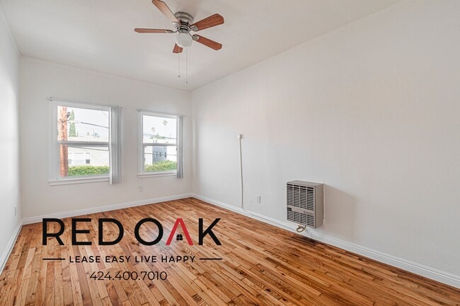 Building Photo - 420 N Coronado St Unit 201