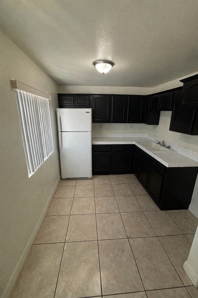 Photo - 327 E 106th St