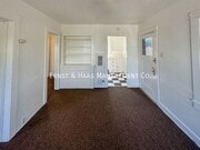 Photo - 1618 E 4th St