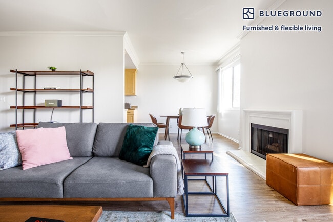 Photo - 467 S Arnaz Dr Unit SI FL3-ID363