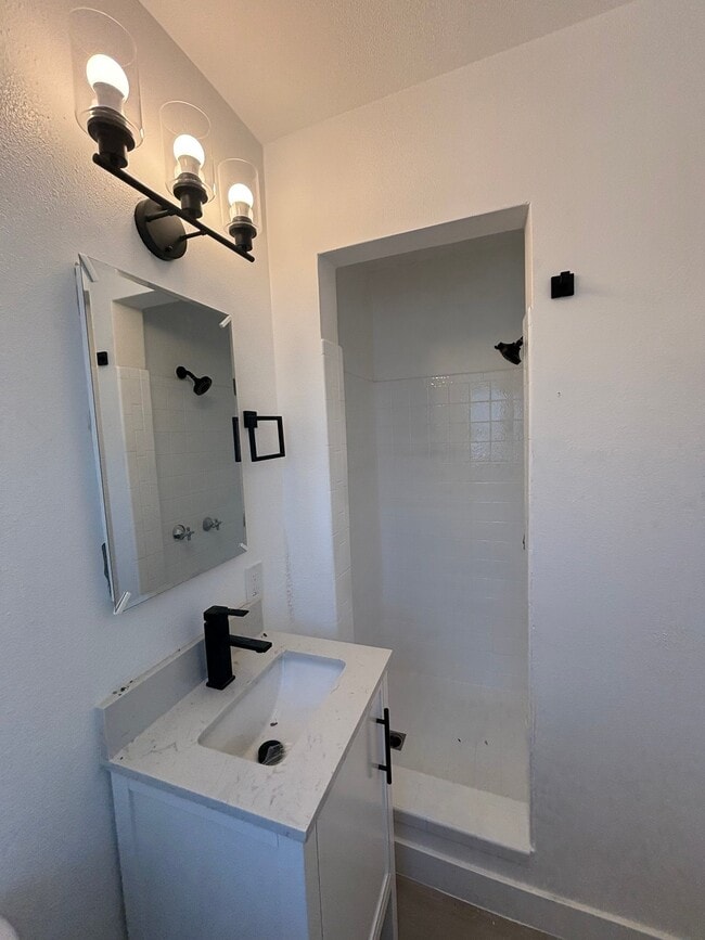Photo - 1512 W 5th St Unit 1512