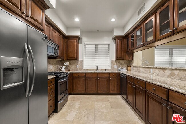 Photo - 2347 Fox Hills Dr Unit 101