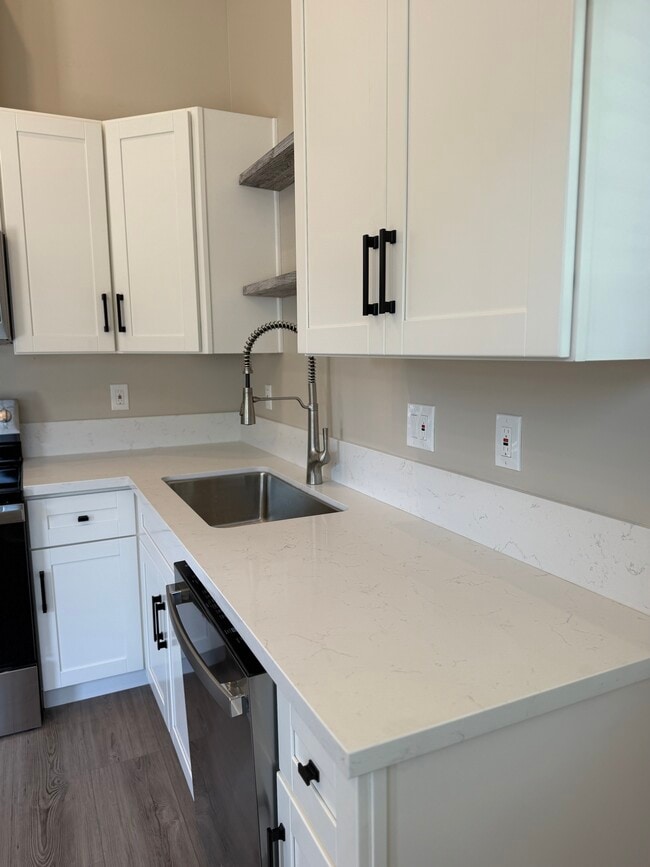 Building Photo - 4542 3rd St Unit 4542 3rd St