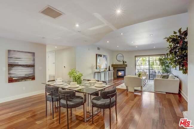 Photo - 8788 Shoreham Dr Unit 23