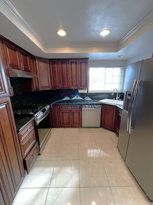 Photo - 4565 W 132nd St