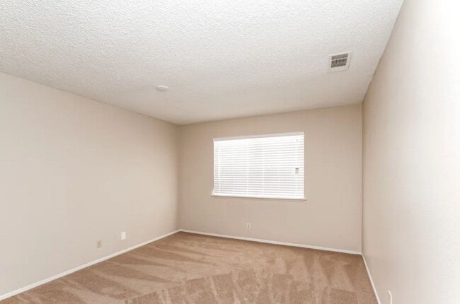 Photo - 32428 Giverny Ct