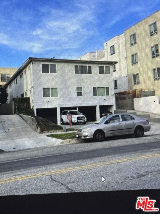 Photo - 4817 Oakwood Ave
