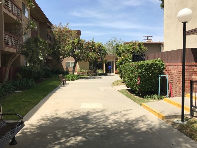 Walkway - 12200 Montecito Rd Unit K101