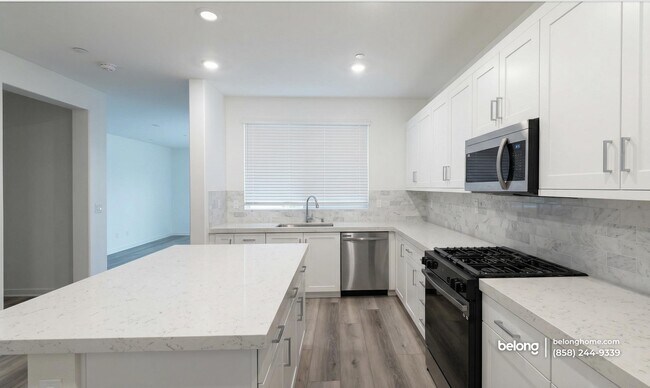 Photo - 1509 Painted Cave Ave