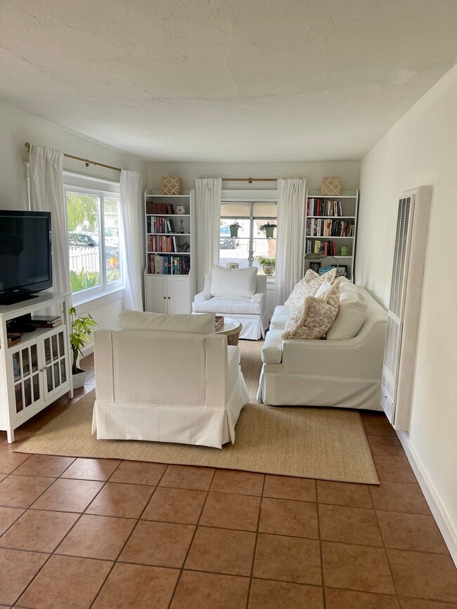 Photo - 1920 Gramercy Ave