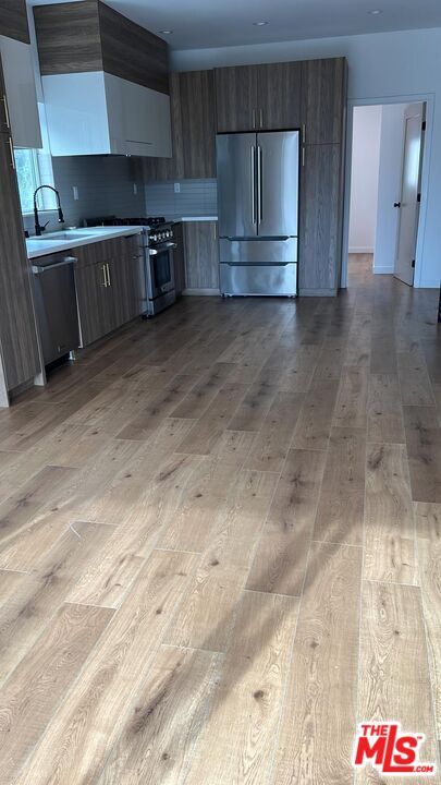 Photo - 853 N June St