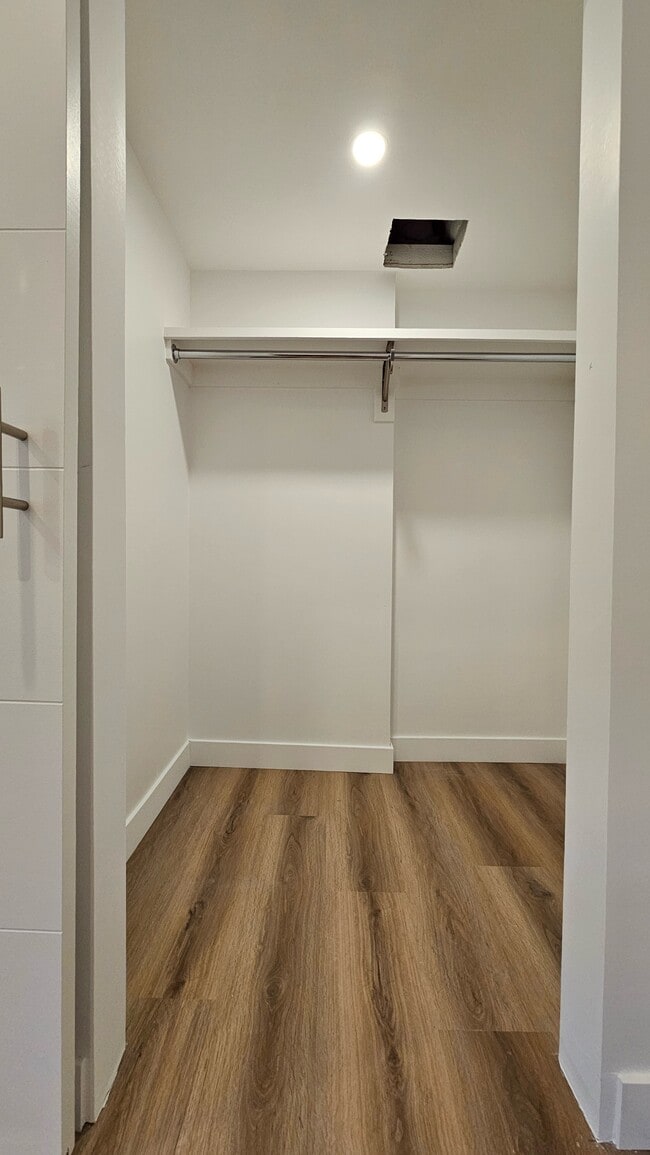 Photo - 20514 Califa St