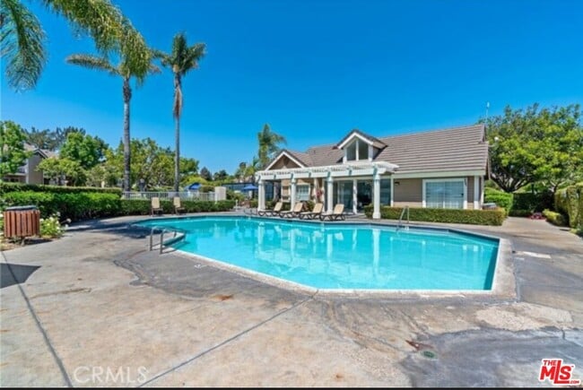 Photo - 8721 Endsleigh Ave Unit F