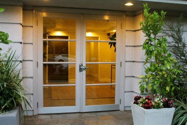 Photo - Lido Apartments - 1479 Beverly Dr