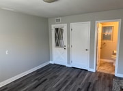 Photo - 8542 Hollister St