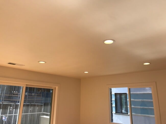 Building Photo - 21 Alamitos Ave Unit 3