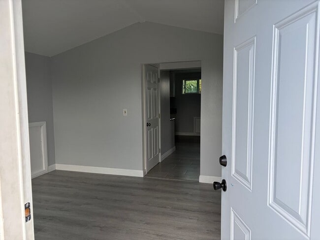 Photo - 1254 W 41st Pl