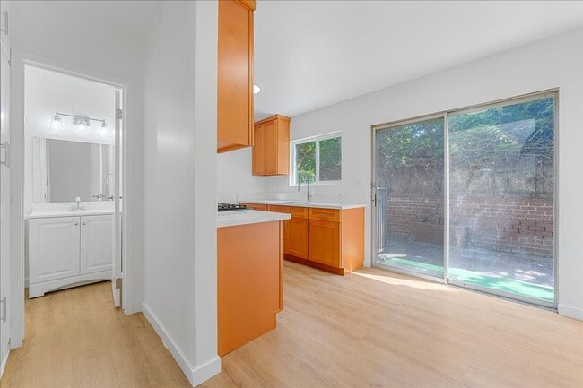 Photo - 3528 2nd St Unit 04