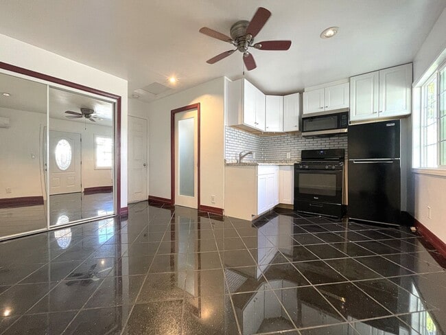 Photo - 8822 Tyrone Ave House