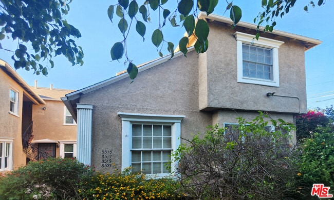 Photo - 8517 Pickford St