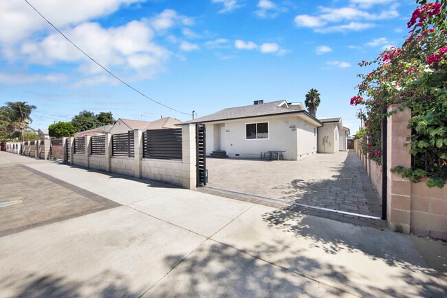 Photo - 6712 St Clair Ave